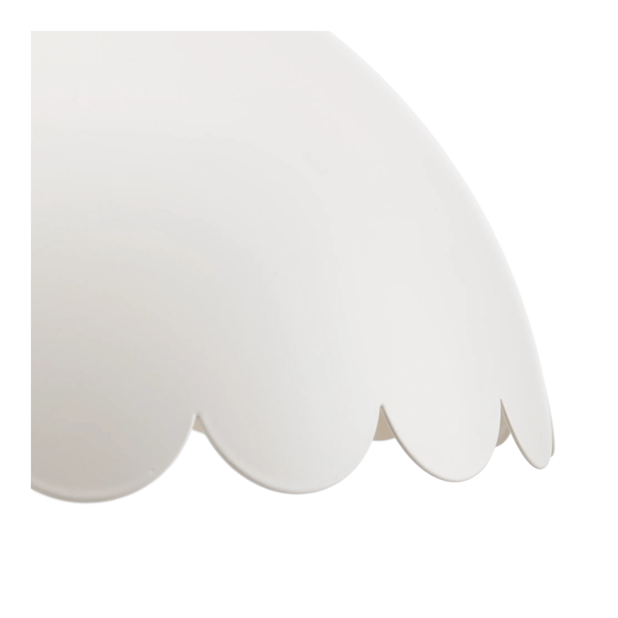 White Metal Scalloped Edge Table Lamp mysite